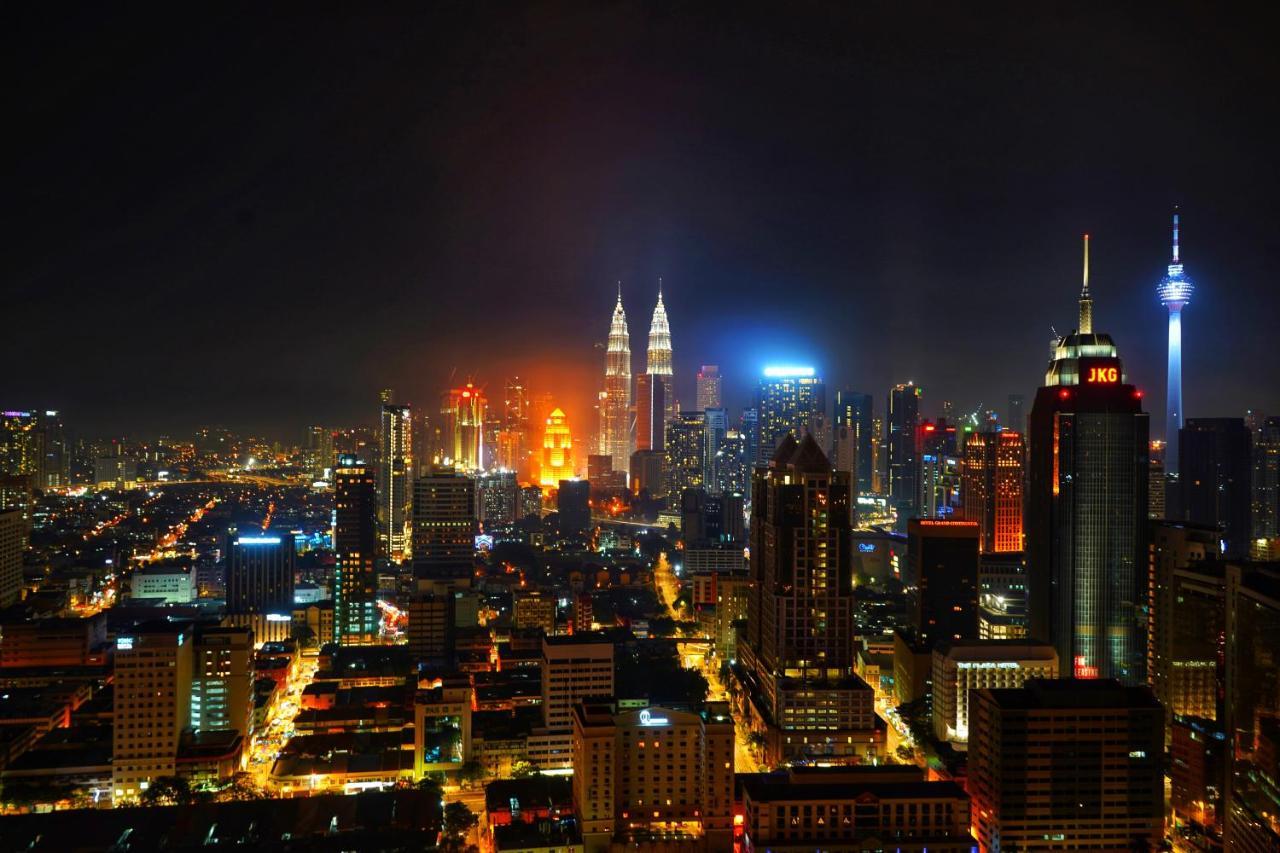 Pangsapuri Kl 2 In Regalia @ Klcc View Infinity Pool