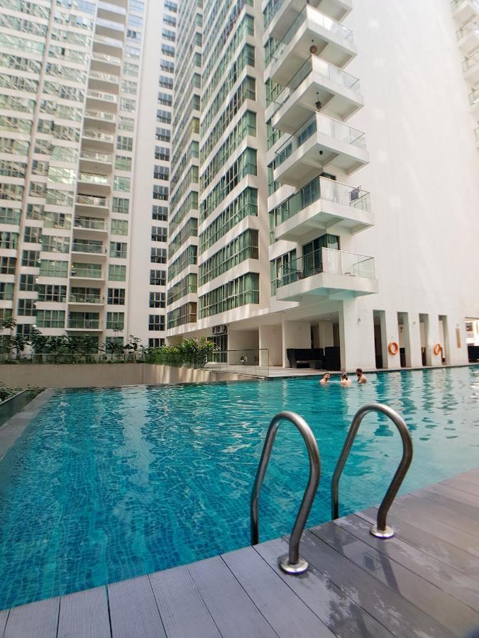 Kl 2 In Regalia @ Klcc View Infinity Pool * Kuala Lumpur